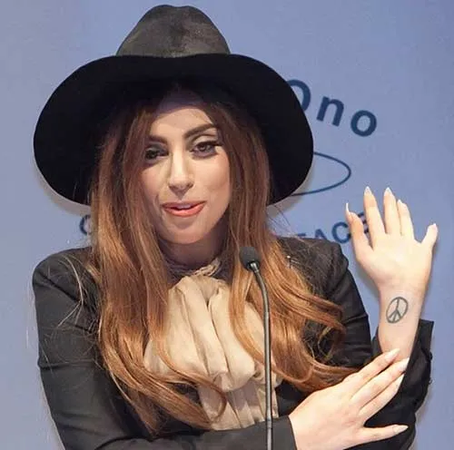 Lady Gaga's ‘Peace Sign’ Tattoo